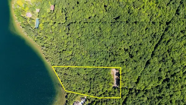 578 Pentoga Trl, Crystal Falls, MI 49920