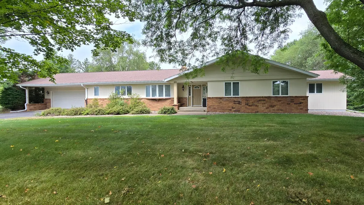 620 Omega Cir, Antigo, WI 54409 - #1