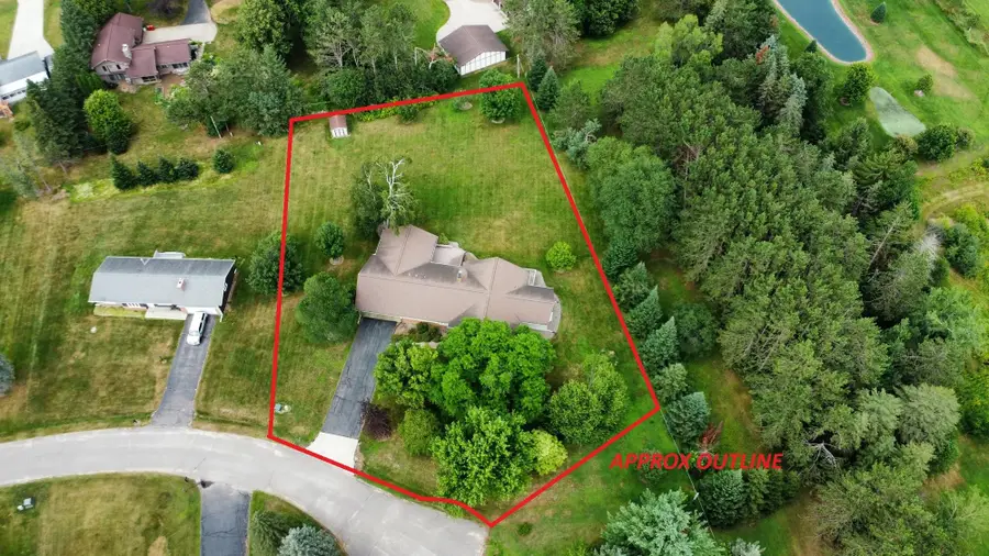 620 Omega Cir, Antigo, WI 54409 - #2