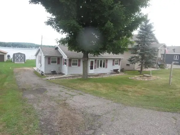 11923 Anderson Lake Dr E, Suring, WI 54174