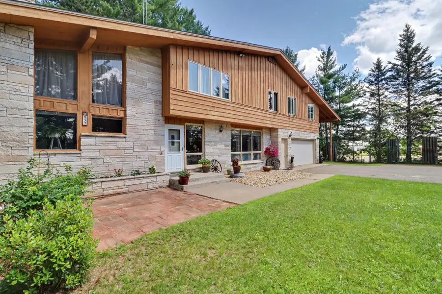 837 Railroad St N, Eagle River, WI 54521 - #2