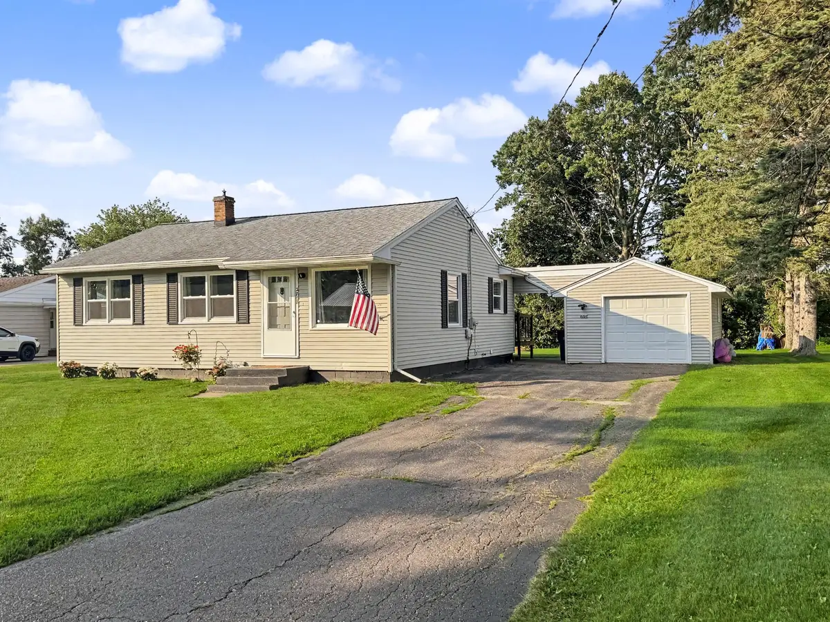 2707 Glen Dr, Merrill, WI 54452 - #1