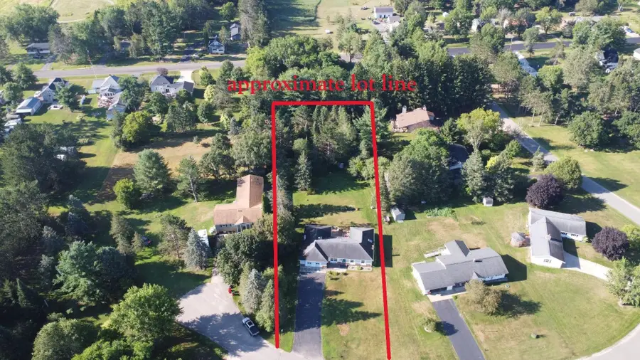 615 Omega Cir, Antigo, WI 54409 - #3