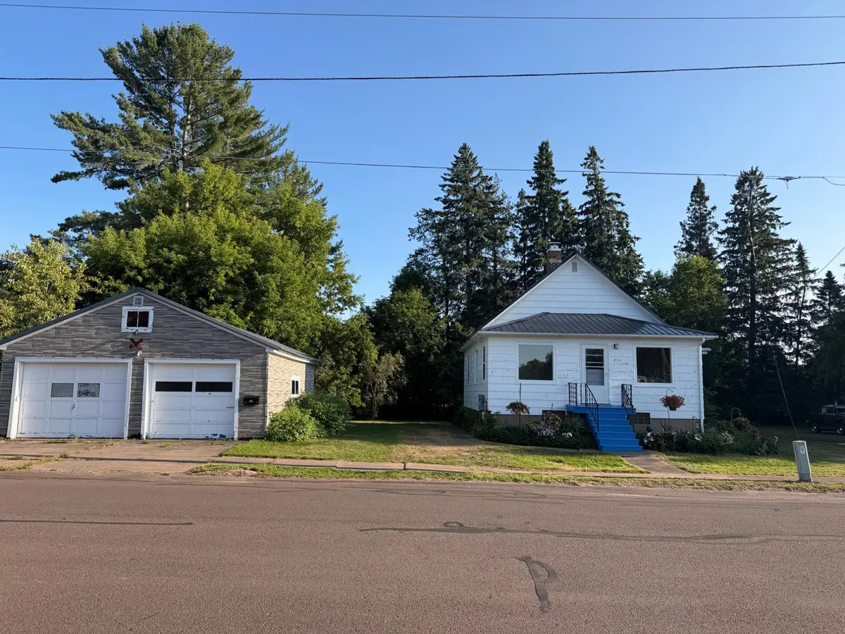 235 Oak St W, Ironwood, MI 49938 - #1