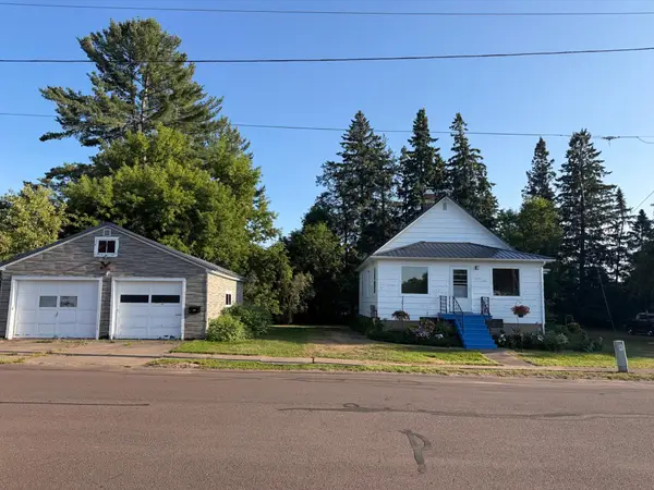235 Oak St W, Ironwood, MI 49938