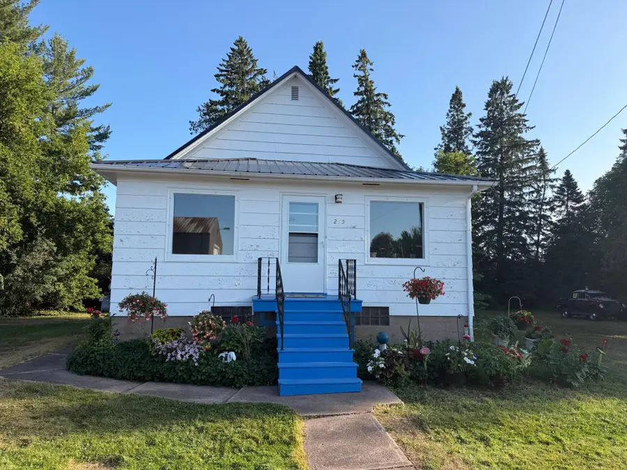 235 Oak St W, Ironwood, MI 49938 - #2
