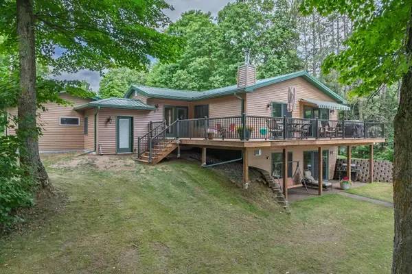8020 Flandrena Rd N, Oma, WI 54534