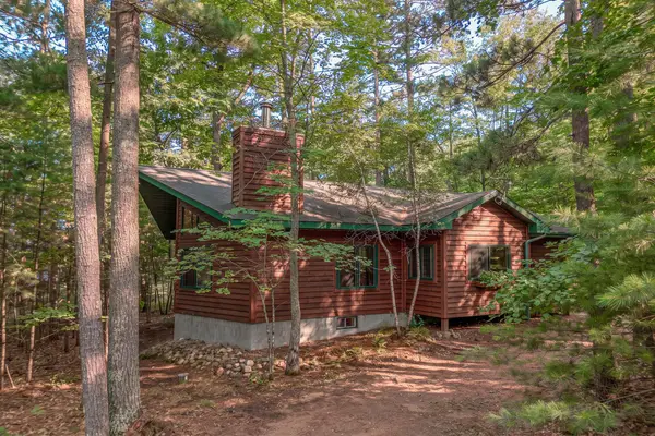 8644 Boettcher Rd, Eagle River, WI 54562