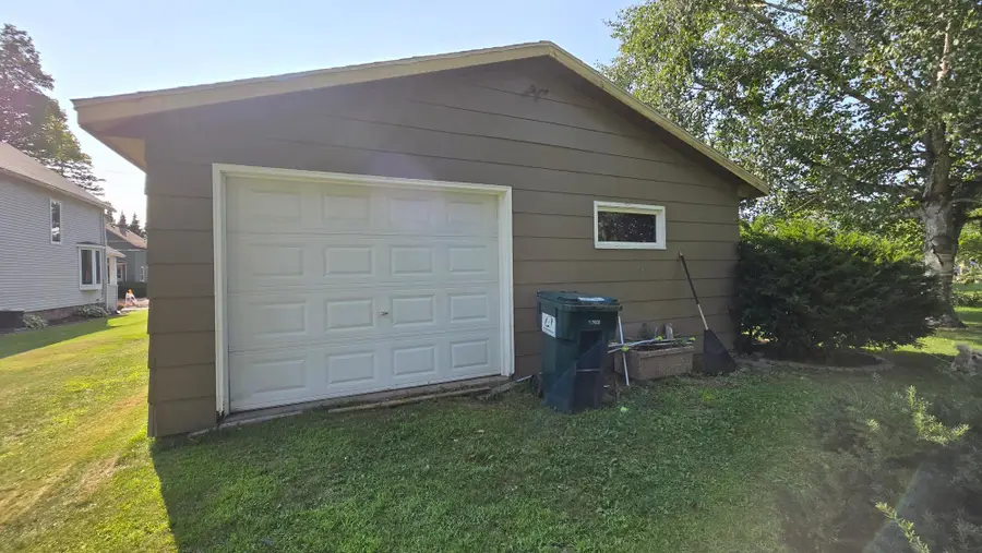721 Pine St, Antigo, WI 54409 - #2