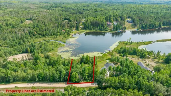 W3183 N Lake Louise Dr, Waucedah Town, MI 49892
