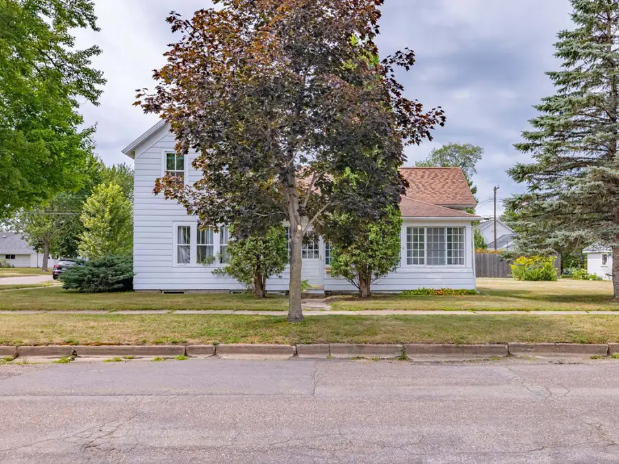 300 Stuyvesant St N, Merrill, WI 54452 - #2
