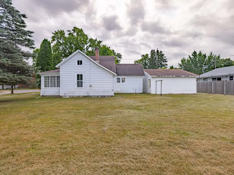 300 Stuyvesant St N, Merrill, WI 54452 - #3