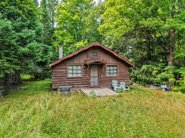 20286 Old Hwy 2 W, Watersmeet, MI 49969