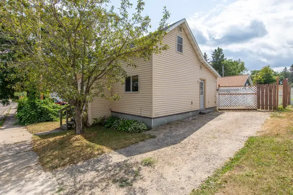 15 W Montrose St, Rhinelander, WI 54501