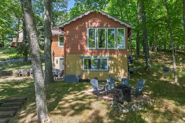 4418 Towering Pine Trl, Conover, WI 54519
