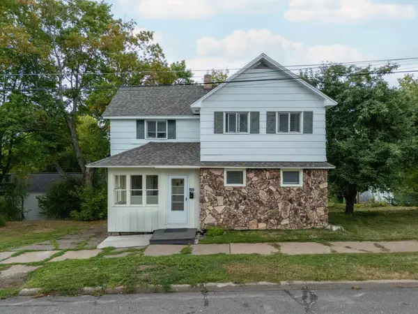 109 S 4th St, Crystal Falls, MI 49920