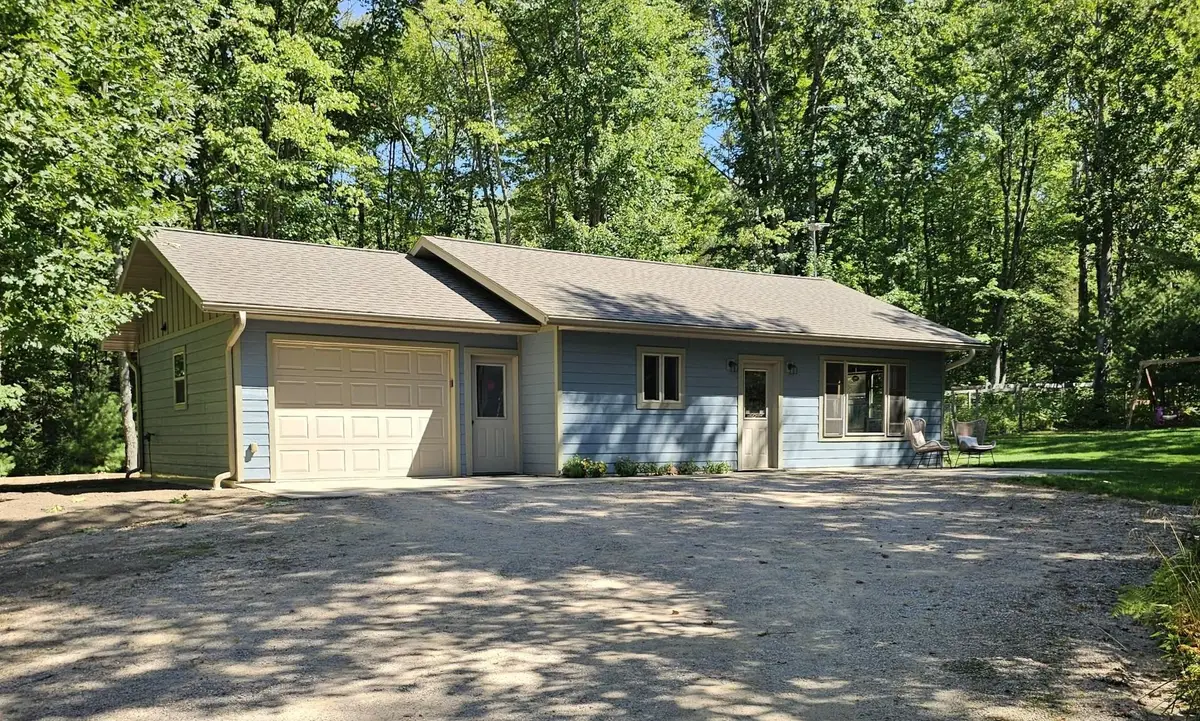 5700 Breezy Pine Rd, Rhinelander, WI 54501 - #1