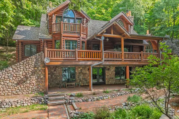16755 Tuttle Rd, Eagle River, WI 54521