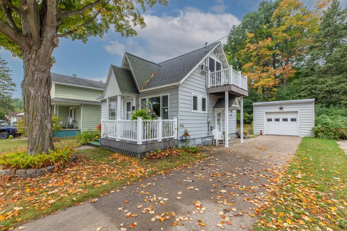 324 Oak St, Rhinelander, WI 54501 - #1