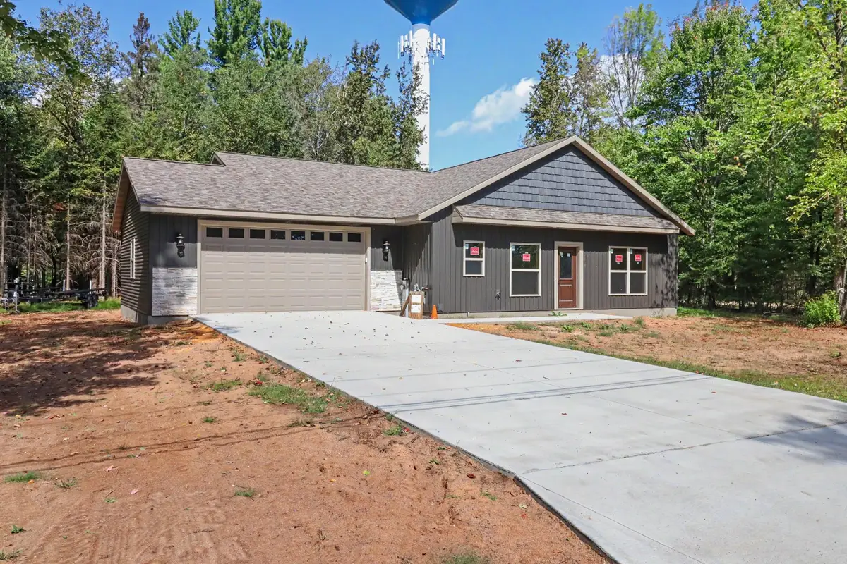 209 W Sherburn St, Eagle River, WI 54521 - #1
