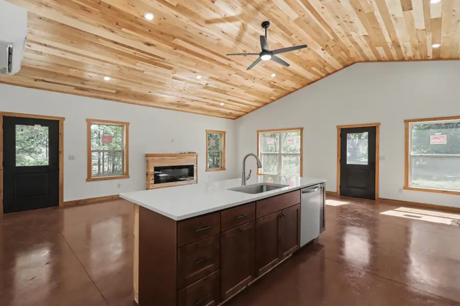 209 W Sherburn St, Eagle River, WI 54521 - #3