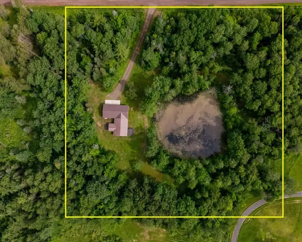 15207 Neuman Rd, Bruce Crossing, MI 49912