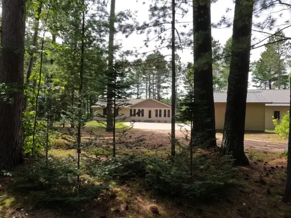 3341 Valley Ct, Land O Lakes, WI 54540