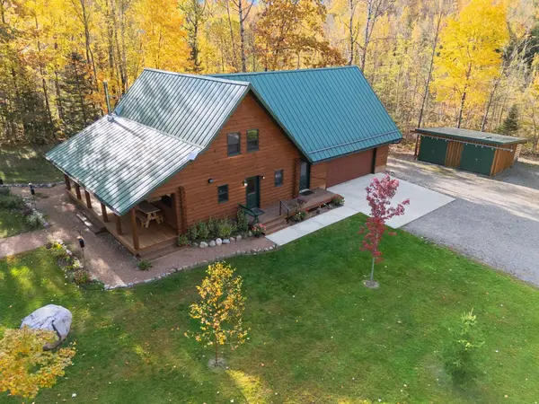 W1376 Hannah Ln, White Lake, WI 54491