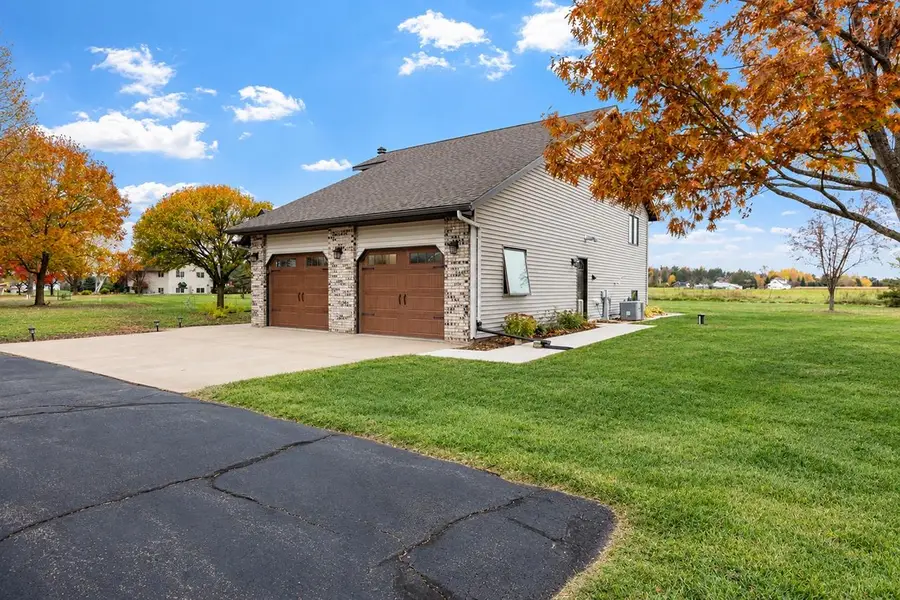 N1407 Meadow Ln, Merrill, WI 54452 - #3