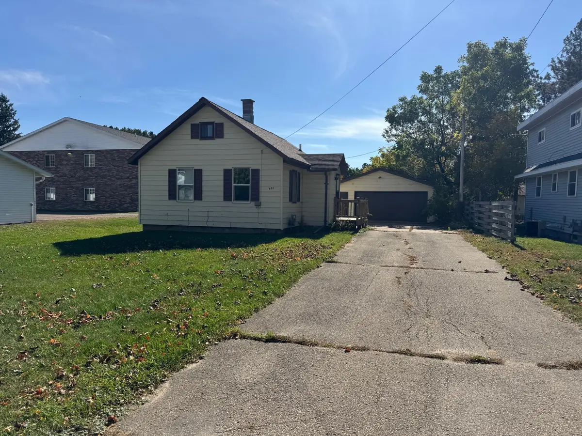 685 North Ave, Antigo, WI 54409 - #1