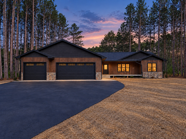 7376 Pine Grove Cir, Minocqua, WI 54548