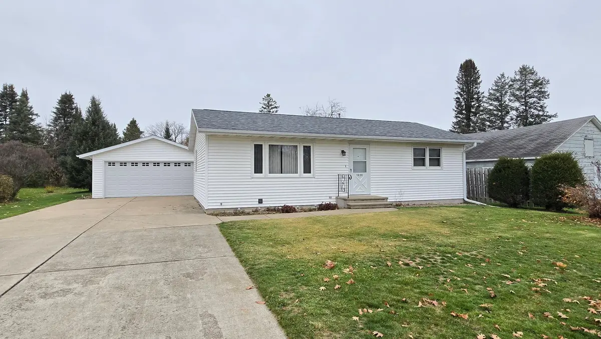 1626 8th Ave, Antigo, WI 54409 - #1