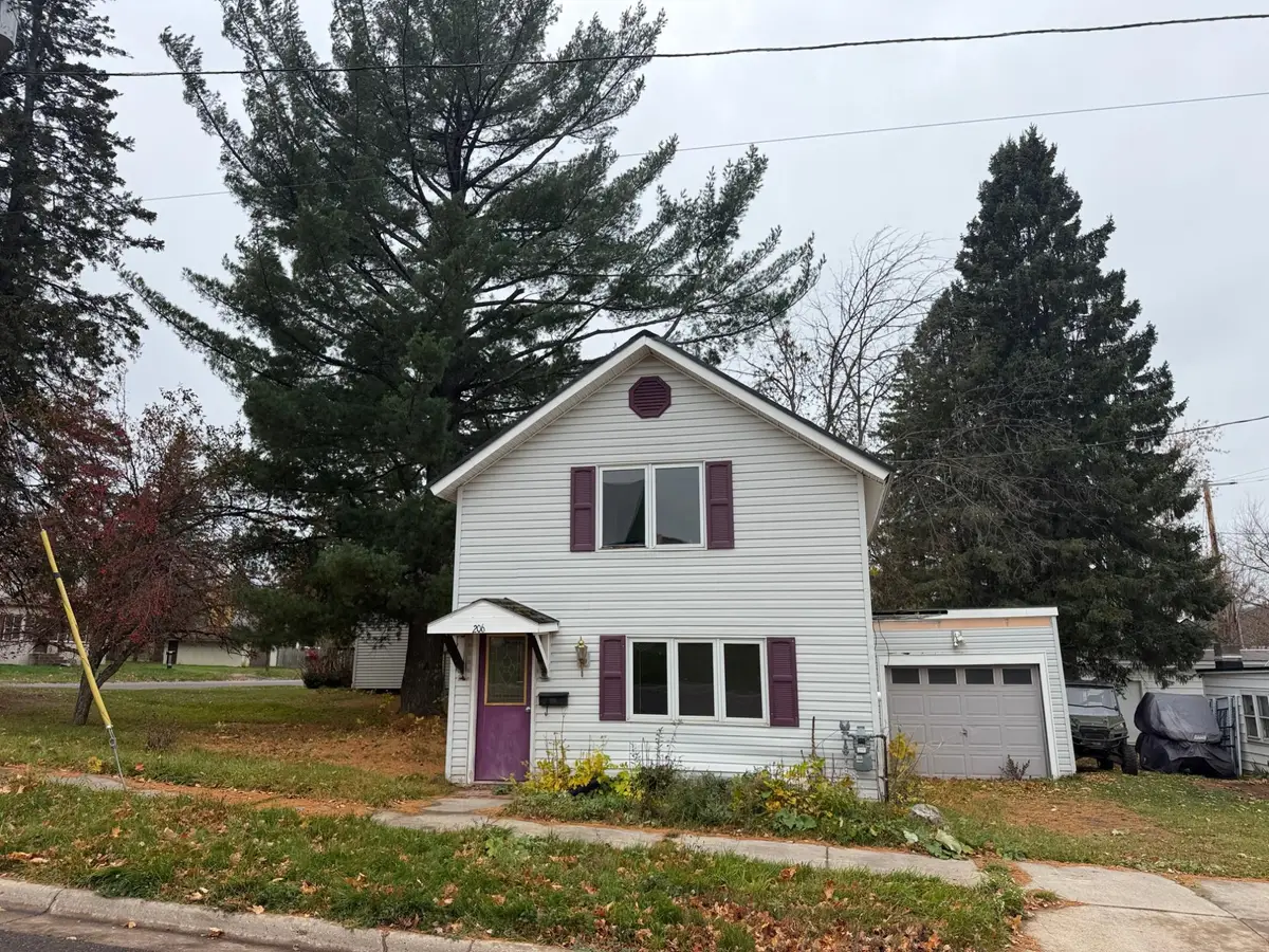 206 S Case St, Bessemer, MI 49911 - #1