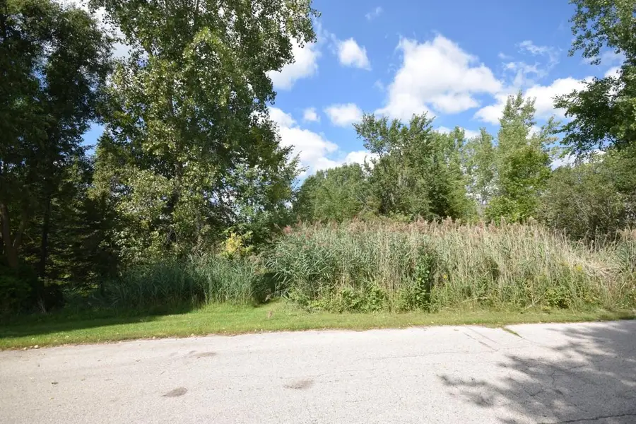 1650 Vivian Ct, Trenton, WI 53090 - Image #2