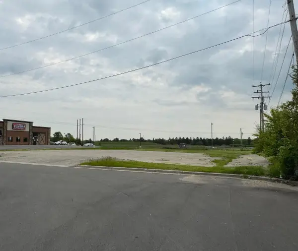 908 Terry Ln, Burlington, WI 53105