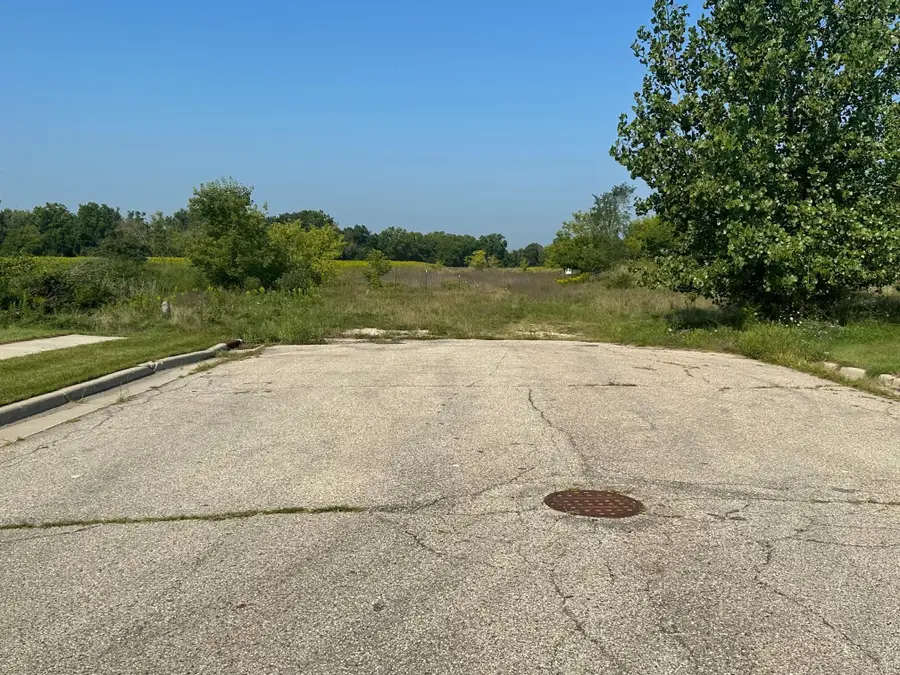 Lt1 W Evergreen Pkwy, Elkhorn, WI 53121 - Image #2