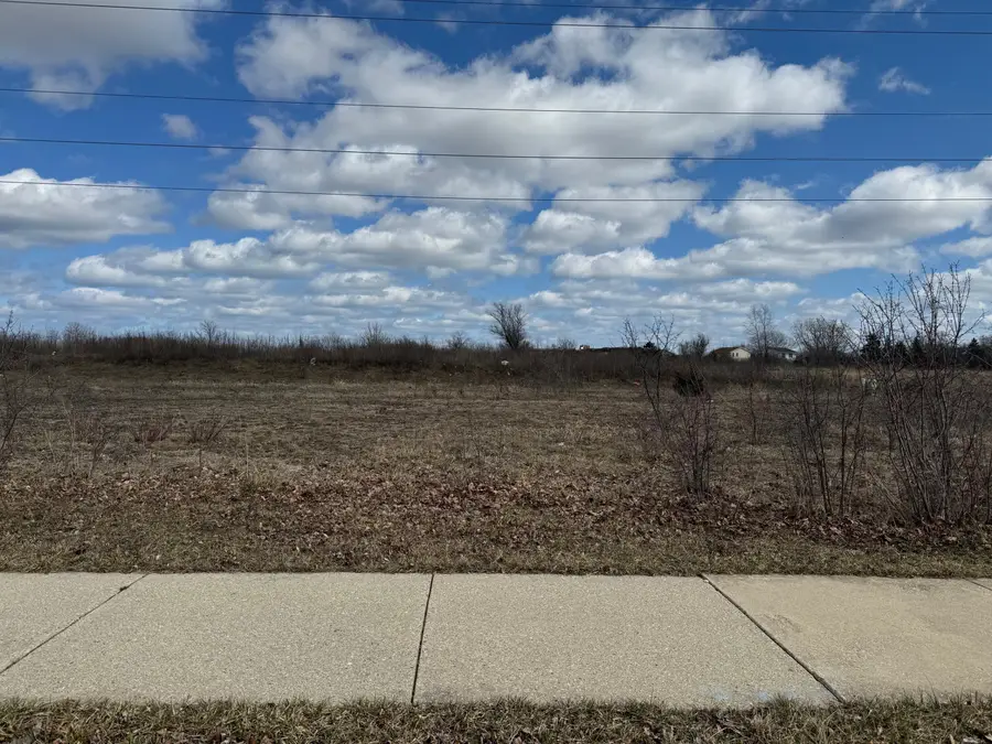 9328 N Burbank Ave, Milwaukee, WI 53224 - Image #3