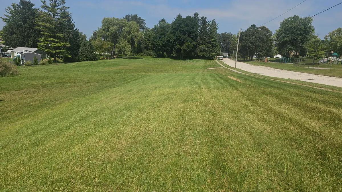 2050 Stratford Rd, West Bend, WI 53090 - Image #1