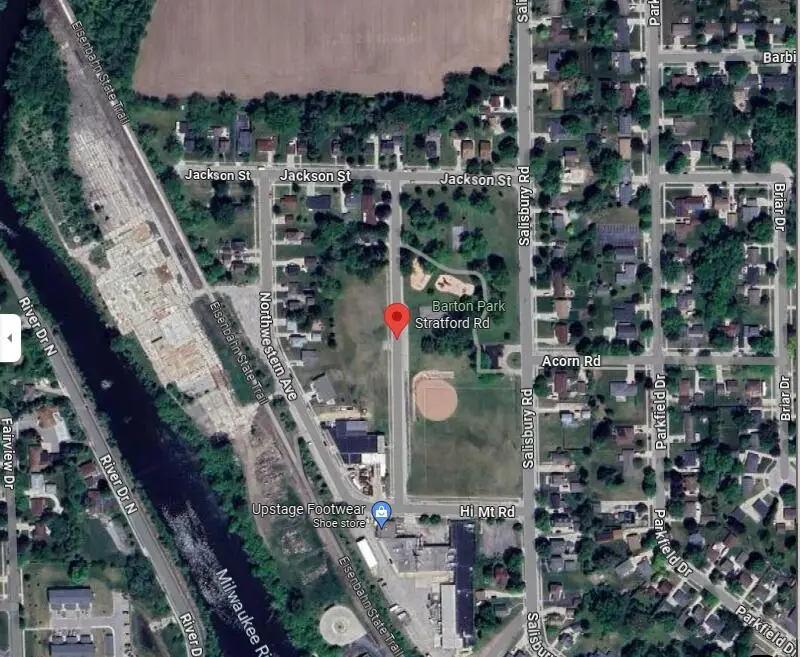 2050 Stratford Rd, West Bend, WI 53090 - Image #3