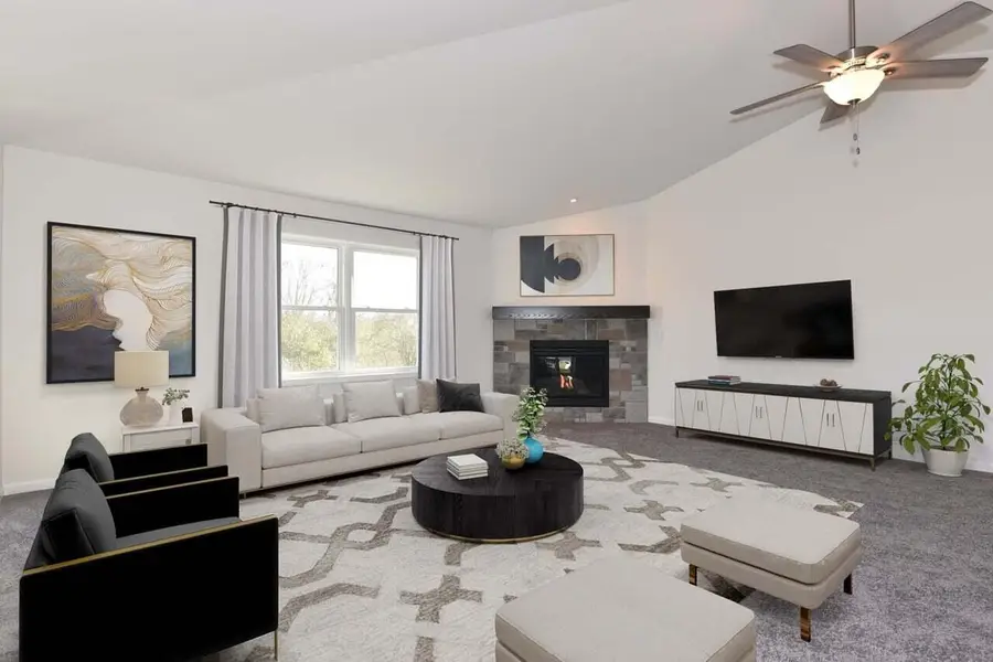 311 N Trailview Cir, Waterford, WI 53185 - Image #2