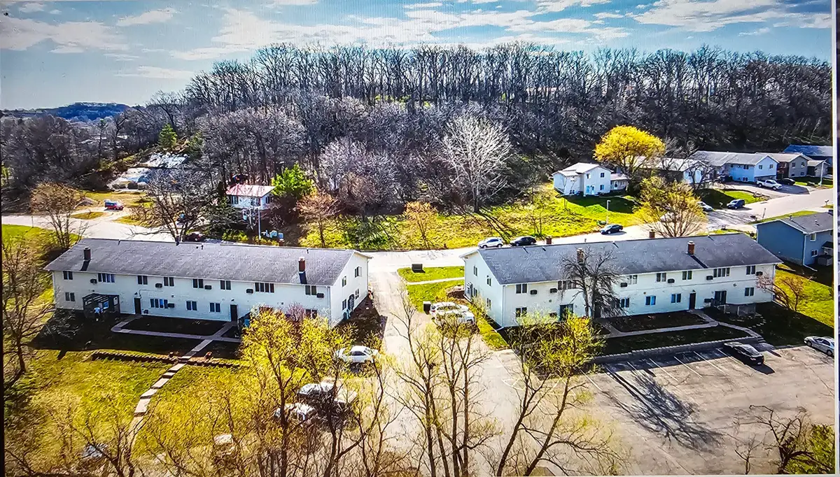 1160 Oakview Dr, Saint Charles, MN 55972 - #1