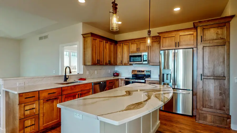 722 E Reinel St, Jefferson, WI 53549 - Image #2