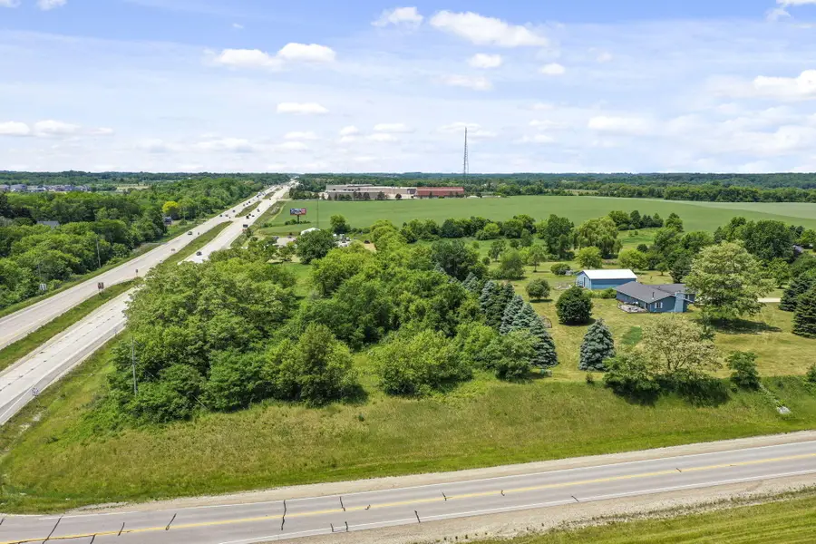 18514 75th St, Bristol, WI 53104 - Image #2