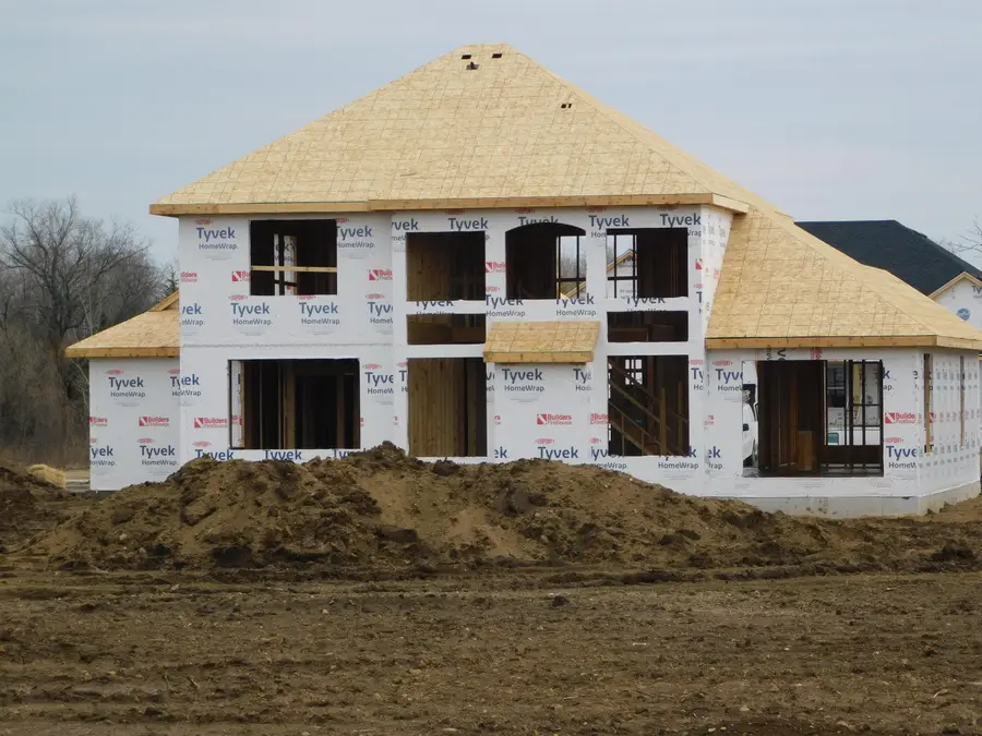 233 Candleberry Ln, Grafton, WI 53024 - Image #2