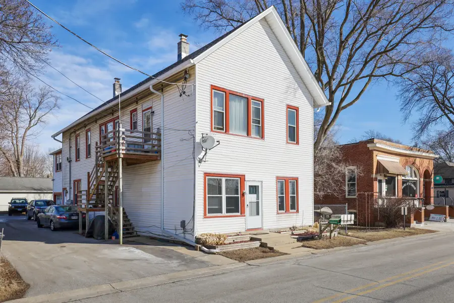 116 W Main St, Wales, WI 53183 - Image #2
