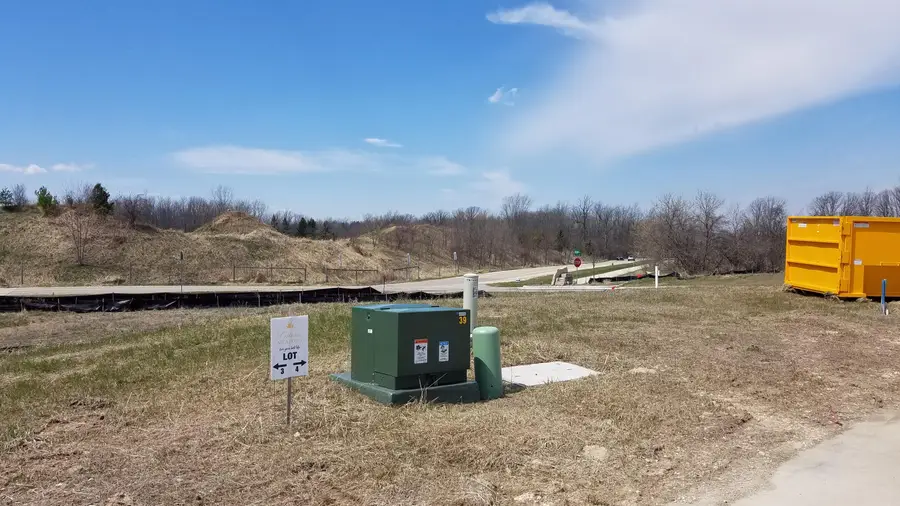 W208N16295 Renee Way, Jackson, WI 53037 - Image #2