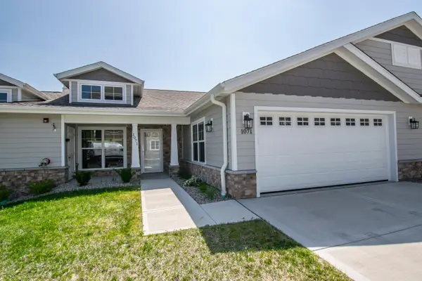 1071 Anchor Ave, West Bend, WI 53095