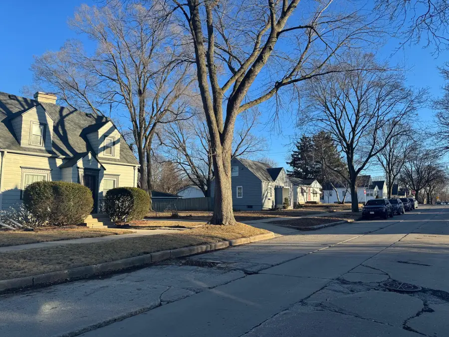 5729 N 37th St, Milwaukee, WI 53209 - Image #3