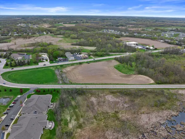 W151N11112 Mequon Rd, Germantown, WI 53022