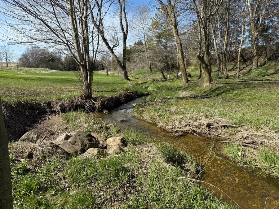 2109 E Tapawingo Rd, Mishicot, WI 54228 - Image #3